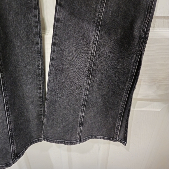 Frame Le High Flare high-rise flared jeans - Picture 9 of 13